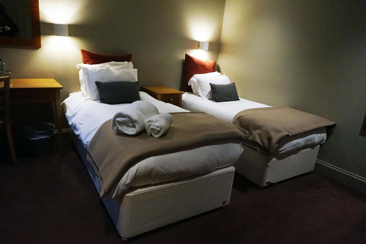 ברקהאמסטד The Penny Farthing Hotel מראה חיצוני תמונה